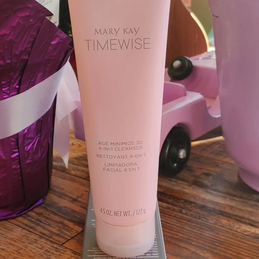 Combo to Oily 4-in-1 Cleanser - Mary Kay Timewise Age Minimize 3D
